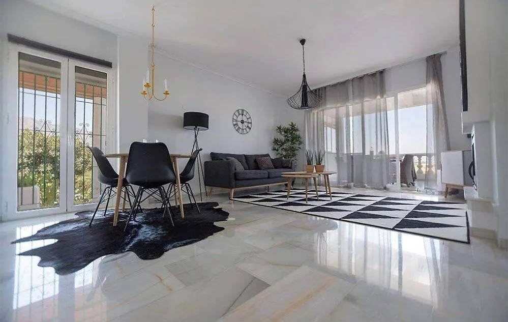 Apartamento Lujoso Los Cocoteros Malaga 0*,  Spain