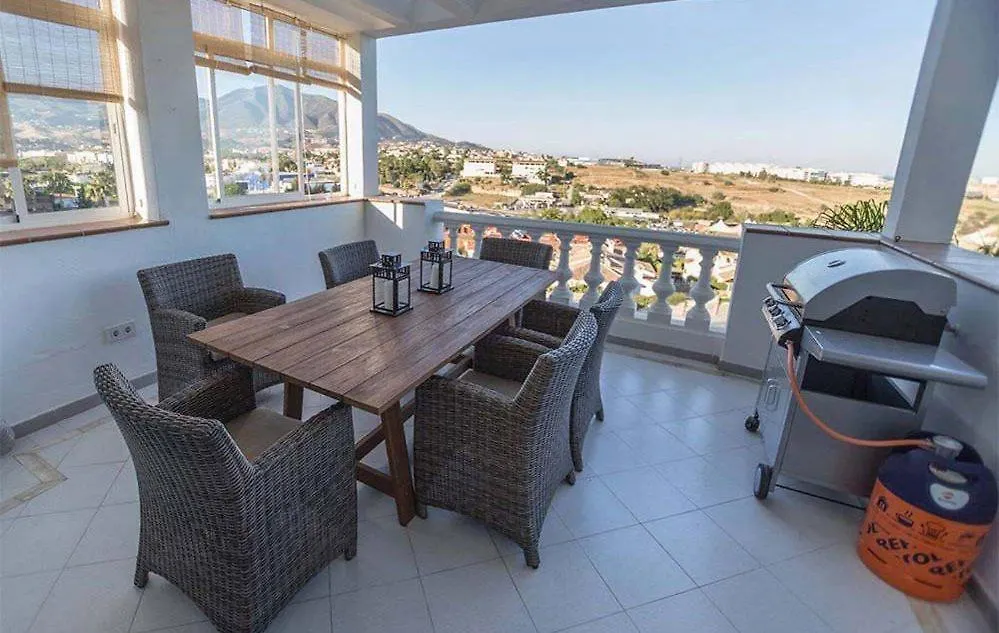 Apartamento Lujoso Los Cocoteros Malaga Apartment